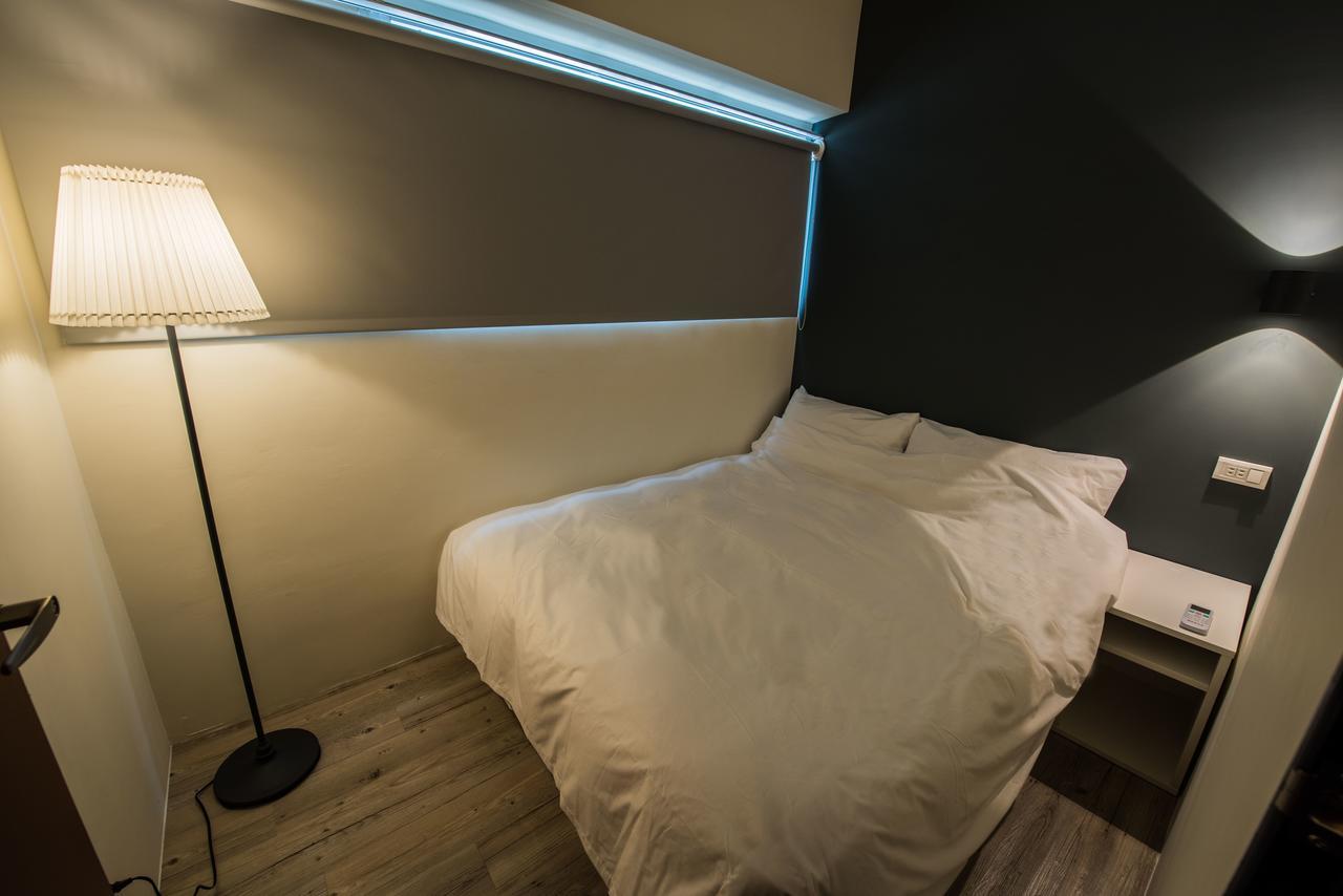 Luftpause Hostel Kaohsiung Bagian luar foto