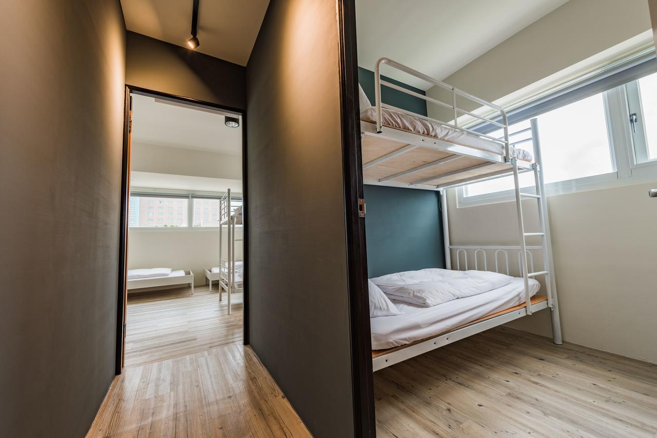 Luftpause Hostel Kaohsiung Bagian luar foto